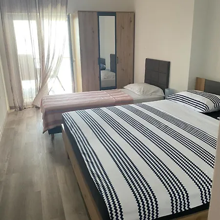 Apartament Luka *