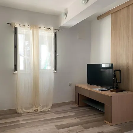 Luka Apartment